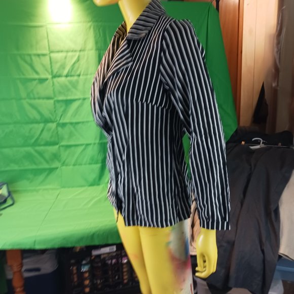 brand new Classy long sleeves balck and white stripes button downs shirt women - Picture 5 of 6